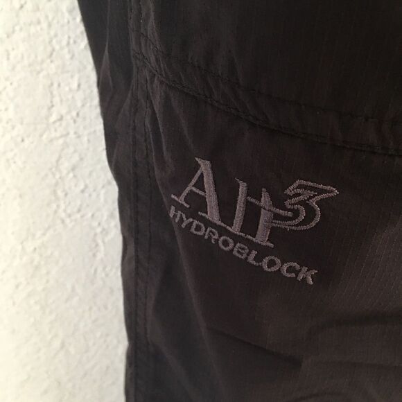 Obermeyer ALT3 Hydroblock black ski pants 10 - Picture 8 of 15